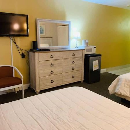 *Delightful Family Beach Retreat*Pool, Steps To The Sand*H32-3 미를 비치 외부 사진