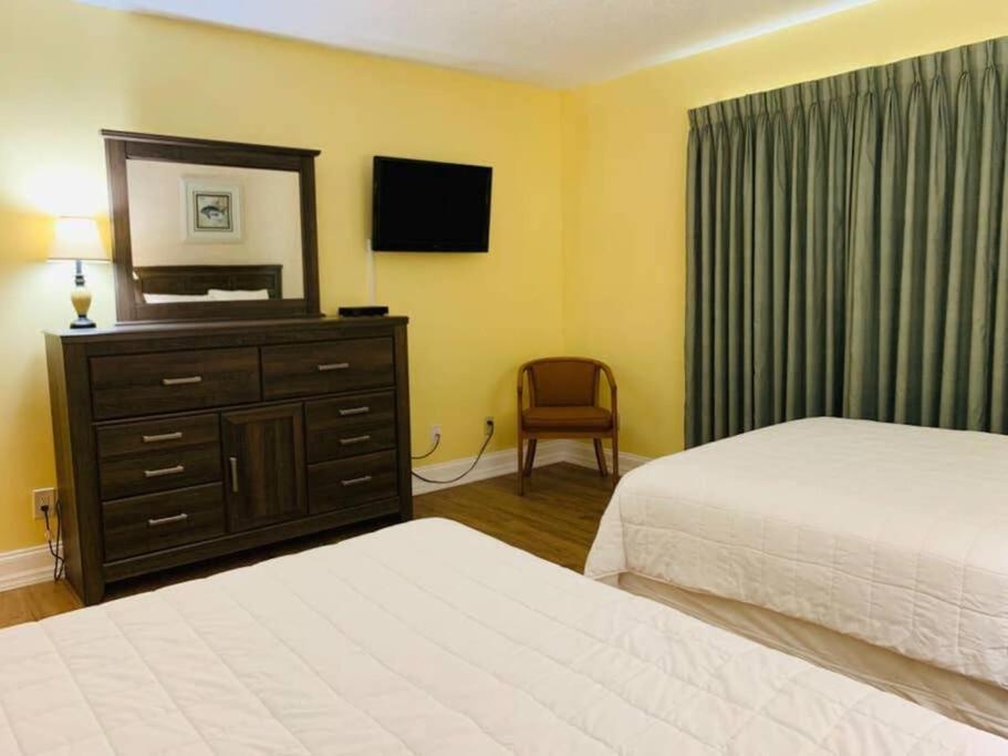 *Delightful Family Beach Retreat*Pool, Steps To The Sand*H32-3 미를 비치 외부 사진