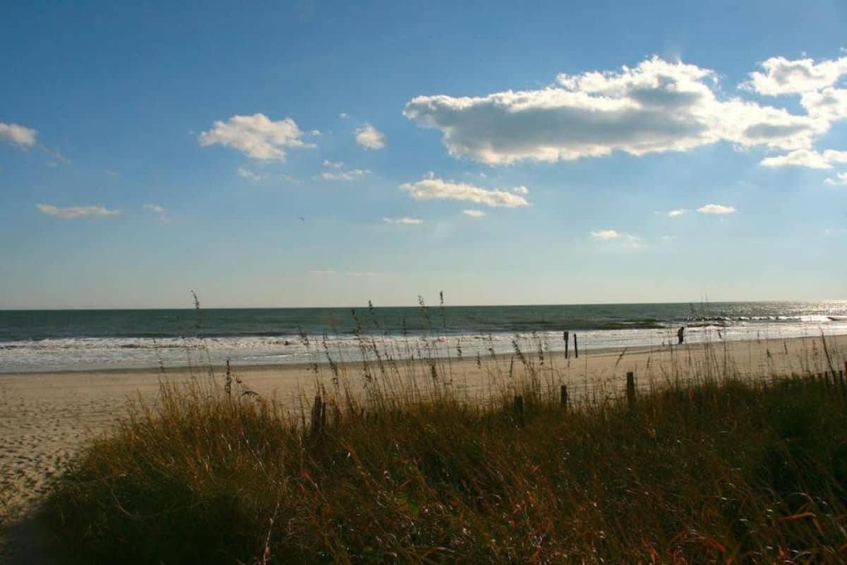 *Delightful Family Beach Retreat*Pool, Steps To The Sand*H32-3 미를 비치 외부 사진