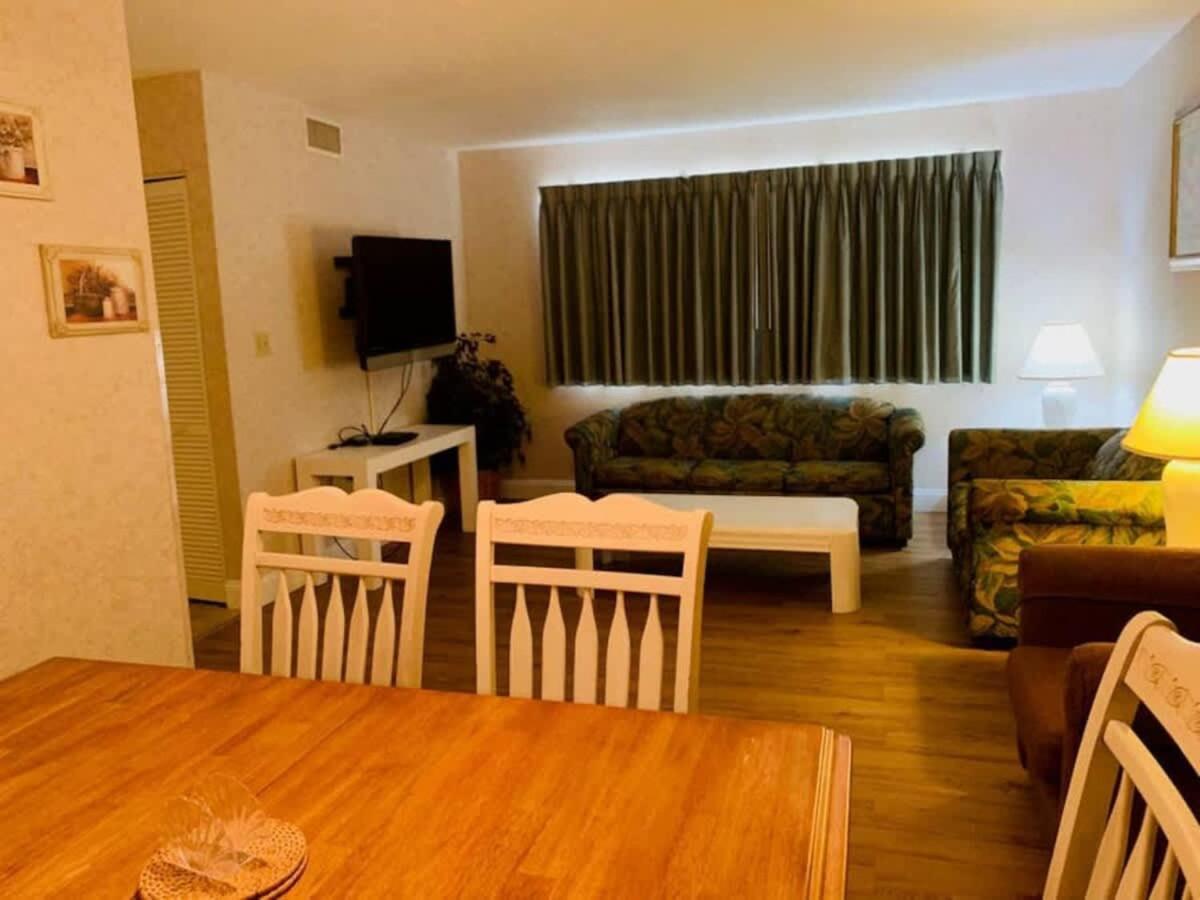 *Delightful Family Beach Retreat*Pool, Steps To The Sand*H32-3 미를 비치 외부 사진