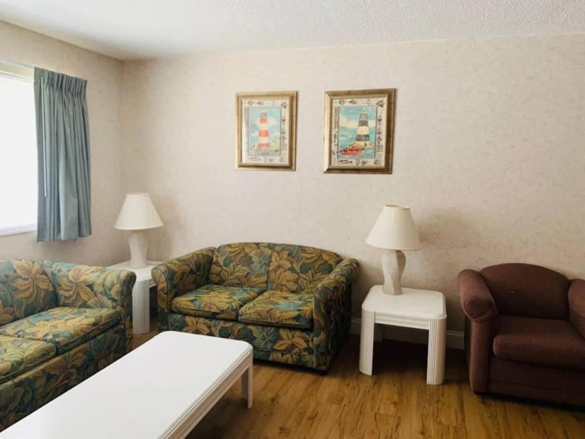 *Delightful Family Beach Retreat*Pool, Steps To The Sand*H32-3 미를 비치 외부 사진
