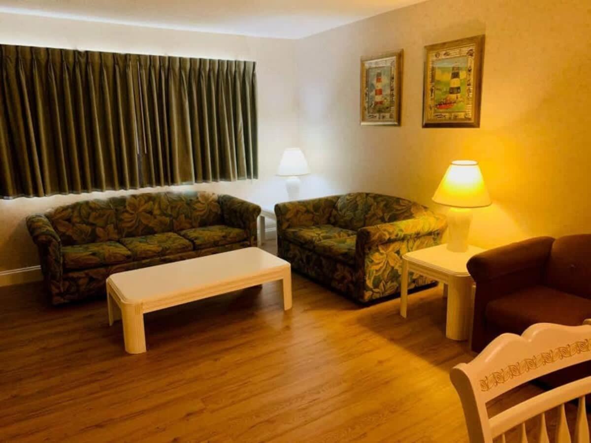 *Delightful Family Beach Retreat*Pool, Steps To The Sand*H32-3 미를 비치 외부 사진
